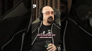 'Si tienes algo que criticarme, cuanto más lejos mejor' Especial Navidad 2023 Carlos Areces #esdlb