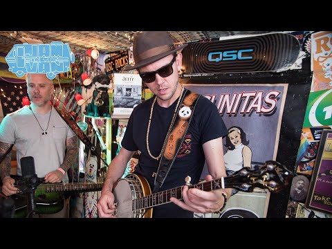 THE INFAMOUS STRINGDUSTERS - "Truth and Love" (Live at The Huck Finn Jubilee 2018) #JAMINTHEVAN