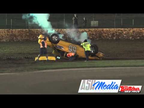 Production Sedans: Wesley Smidt Rollover - Kingaroy Speedway