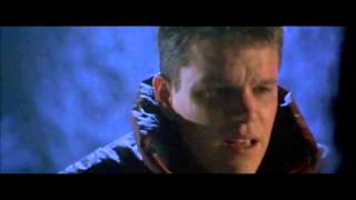 La memoire dans la peau (2002) - Altercation avec des policiers [FR]