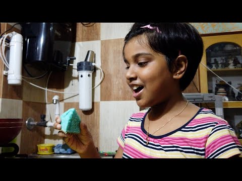 Nora makes a blue cake