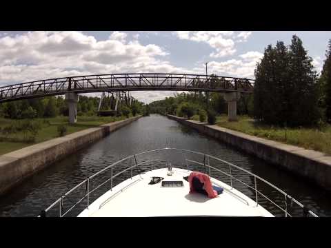 Boat Cruise Past Trent University - Sit Back Sunday