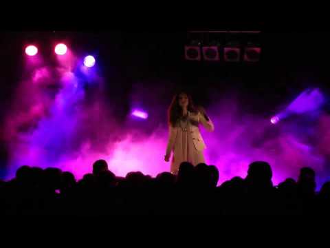 Nayah sosie de Céline Dion à Canet (Herault)