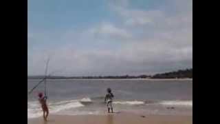 preview picture of video 'Pargo-cubera snapper surfcasting.mp4'