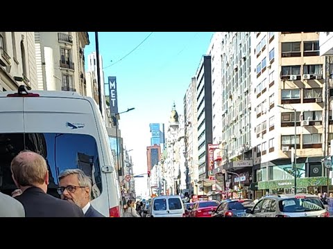 AVENIDA CORRIENTES Y OBELISCO 9 DE JULIO Porteños