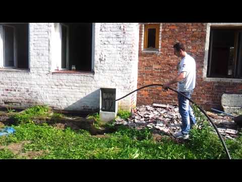 Nie zabezpieczona skrzynka elektryczna
