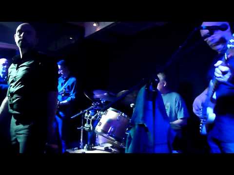 Bakers Breeze plays at Cafe a Gogo - Arrested while driving blind