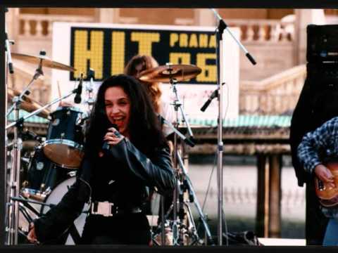 Lucie Bílá - Pták Ohnivák (final song + lyrics)