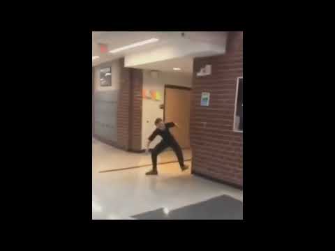 markiplier getting attacked by his mic for 8 seconds - warfstache interviews bloopers