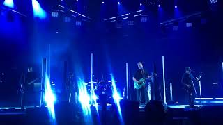 Queens Of The Stone Age - Feet Don&#39;t Fail Me (Live at CalJam 17)