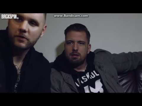 Kollegah trägt Versace