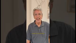 Lançada em 1984, vocês concordam que tem algo de atual na letra de “Podres Poderes”? #caetanoveloso