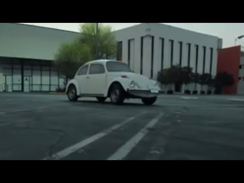 Scene Ted Bundy hits Carol DaRonch with crowbar