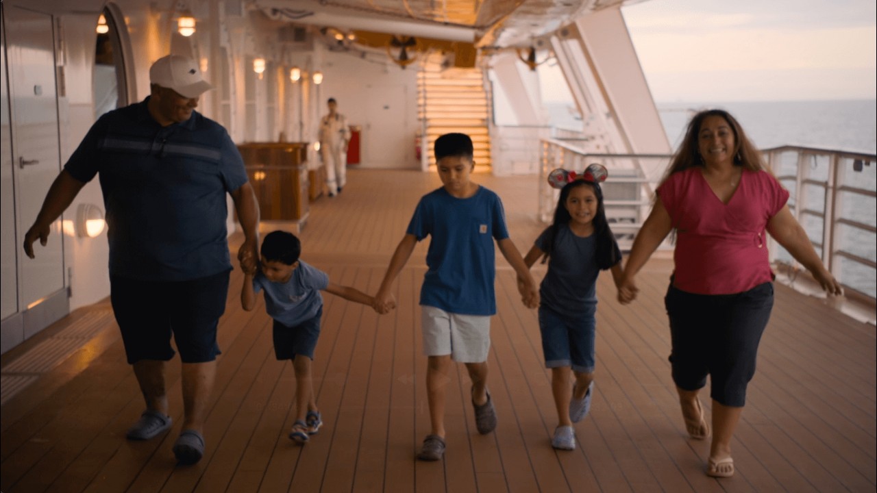 TX Adoption Family Go on a Disney Cruise Line Vacation! | Disney Parks Magical Christmas Day Parade