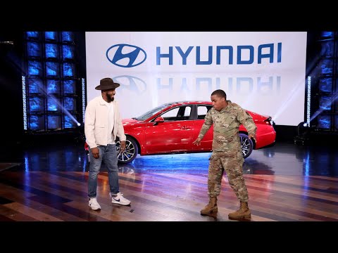 舞台裏：tWitchは陸軍軍曹シャキールと踊る (Behind the Scenes: tWitch Dances with Army Sergeant Shakir)