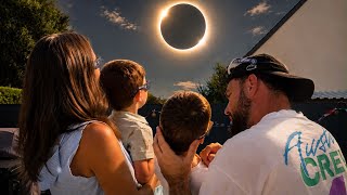 On regarde l'éclipse en famille 🌒