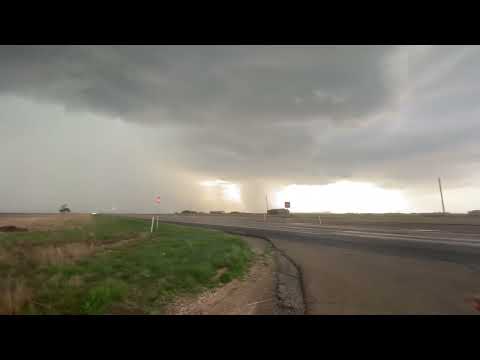 Outflow and heavy precipitation storm near Amarillo