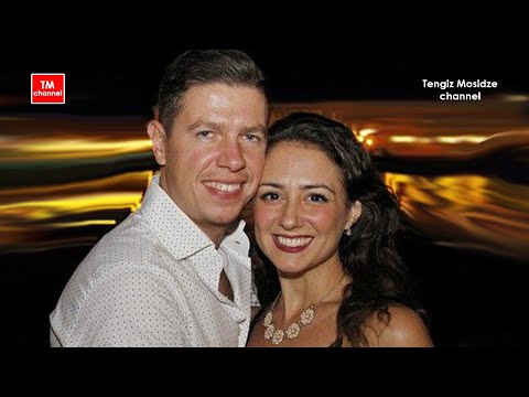  Barbara Carpino  and  Claudio Forte  are  dancing  to  the  tango  "  Que Importa  "  by  Juan D'Arienzo  in  2020
