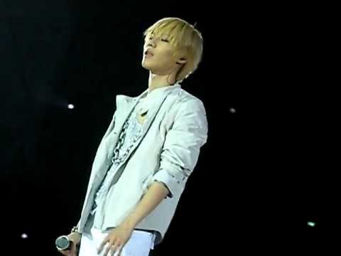 [FanCam] 110910 SHINee TAEMIN 'Graze' Close-Up @ SHINee World Concert In Singapore