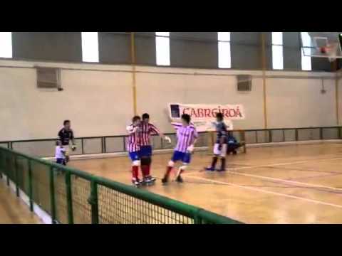 Directa de David Torres al Roller