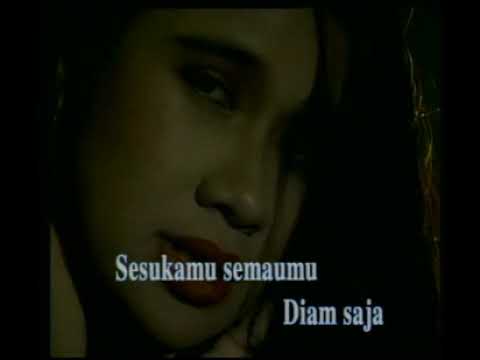 bibir siapa - helvy maryand