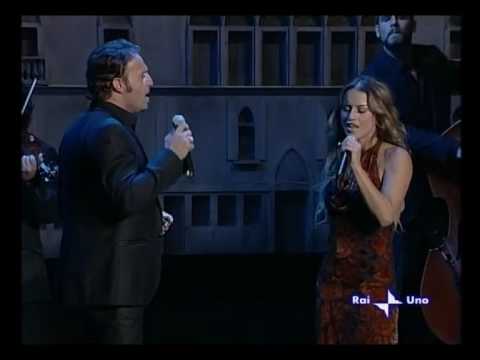 Giò Di Tonno e Lola Ponce - Vivere per Amare, Bella con Marco Colacioppo e Cesare Chiacchiaretta