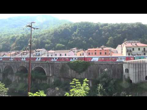 THELLO IN TRANSITO A ISOLA DEL CANTONE SULLA LINEA LENTA DEI GIOVI. 12 - 7 - 2015.