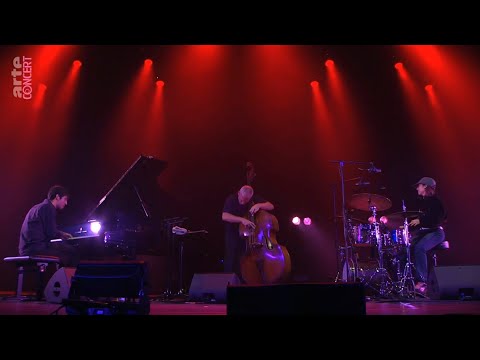 Ani Maamin - Avishai Cohen Trio 2024