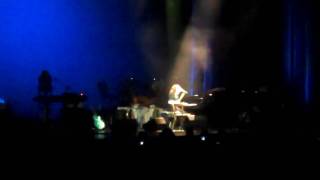 Regina Spektor - Poor Little Rich Boy (Live @ Radio City Music Hall 10/14/09)