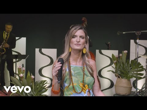 Daniela Soledade - The Look Of Love