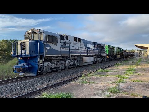 Trens em Ângelo Lopes, região de Palmeira - PR
