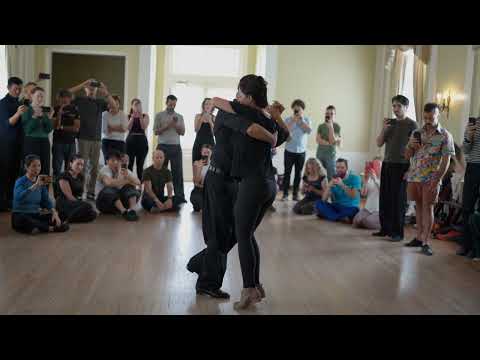 Fausto Carpino y Stephanie Fesneau-demo