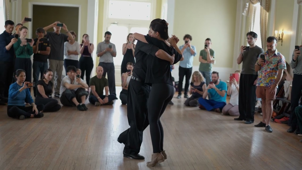 Video thumbnail for Fausto Carpino y Stephanie Fesneau-demo