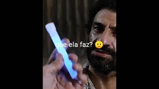 Download lagu Pra que serve essa luz azul? - Meme [Rambo III] mp3