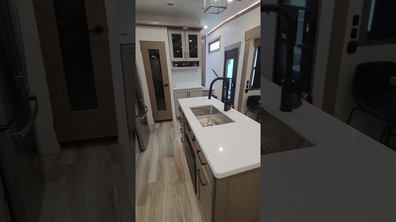 2027 KZ Durango 302RLT FIFTH WHEEL