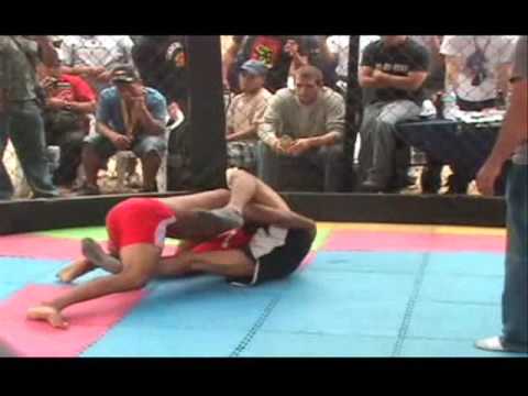 Akita vs Paico torneo submission Monterror 2009.wmv