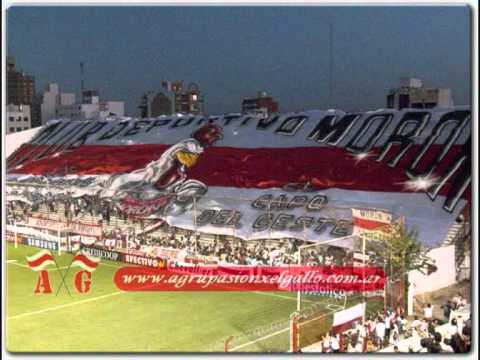 "Moron Yo te Amo" Barra: Los Borrachos de Morón &bull; Club: Deportivo Morón