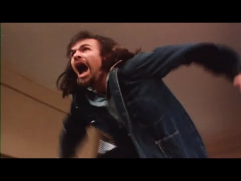 Helter Skelter 1976 | Charles Manson (Steve Railsback) leaps at Judge Charles Older (Skip Homeier) |