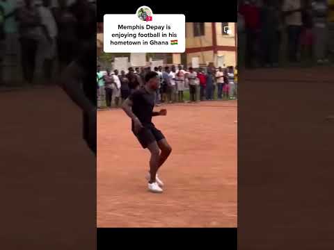 Memphis Depay & Quincy Promes Enjoying Street Football in Ghana