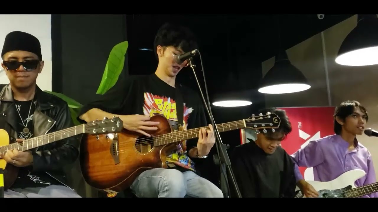 Loko - Aiskrim | [Live] Acoustic Moreh Show 2023