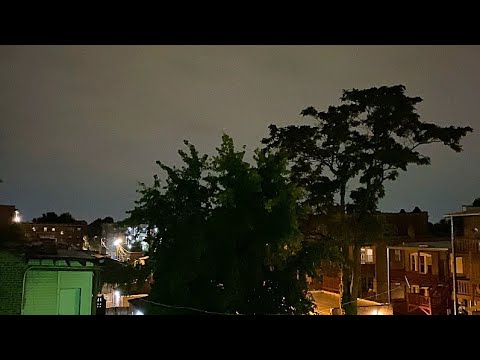 UFO SIGHTING 2022!!!!! 1218 IT WAS A VERY RAINY NITE BUT THE UFO WAS STILL THERE