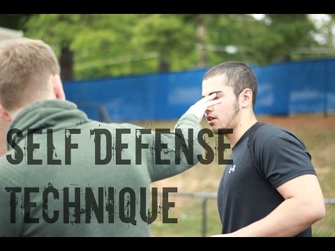 Self Defense Technique : Eye and Knee Attack