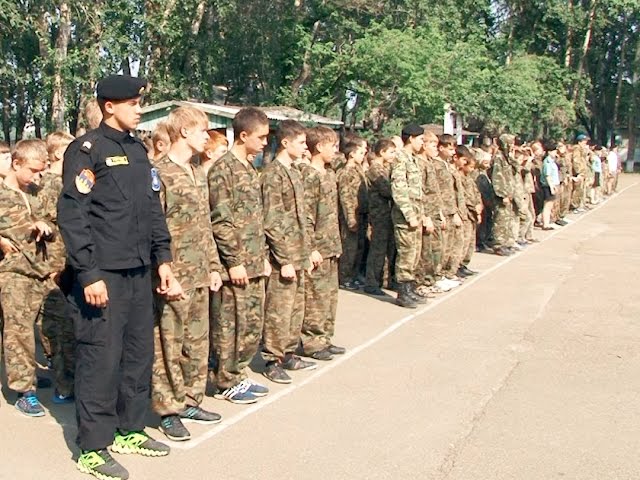 Юные казаки не хуже бойцов СОБРа