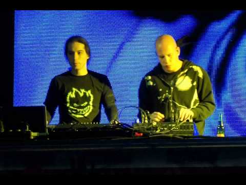 Infected Mushroom   Live at Fortdance 22 07 2005