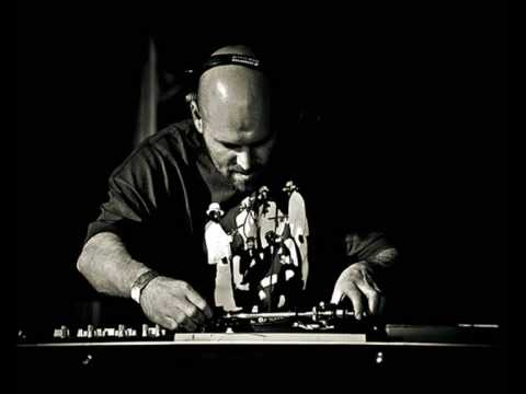 Rap Español: Llora por tus miserias (El Sr. Rojo)