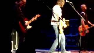 The Clarks - Wait a Minute