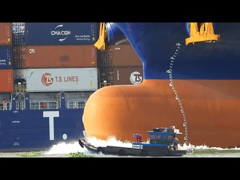 Too Big When See The Bow Of The Giant Ship Running On The Water | 4K Shipspotting