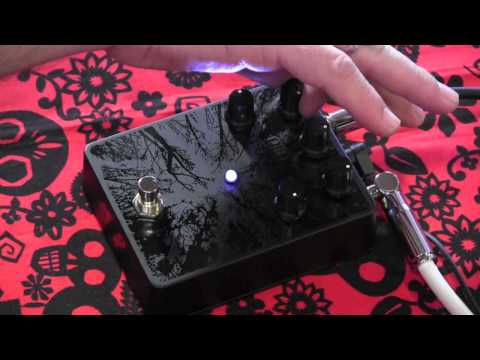 Black Arts Toneworks BLACK FOREST fuzz of doom guitar pedal demo with Les Paul