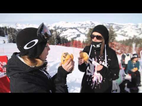 Snowpark Gstaad: Girls Freeski Shred Session - 25.01.2014