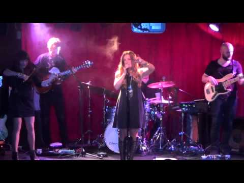 ESCKAZ in London: Molly Smitten-Downes - Children of the Universe (at Madame Jojo's)